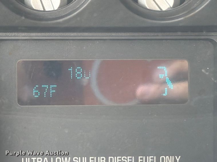 image for item DV2064 2015 Ford F550 utility / service truck