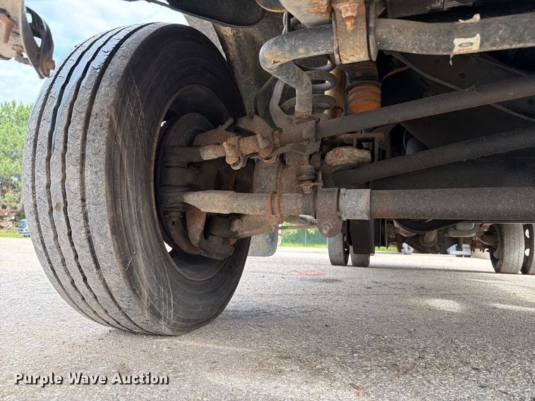 image for item DV2064 2015 Ford F550 utility / service truck