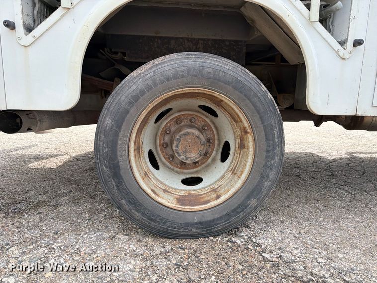 image for item DV2064 2015 Ford F550 utility / service truck