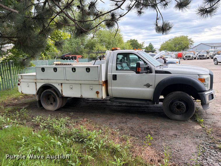 image for item DV2065 2015 Ford F550 utility / service truck