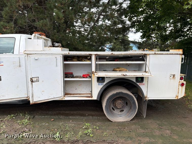 image for item DV2065 2015 Ford F550 utility / service truck