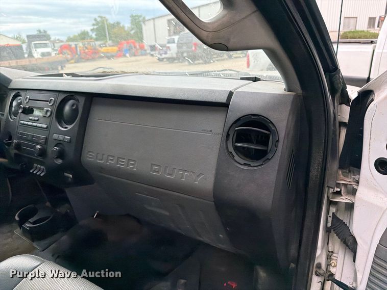 image for item DV2065 2015 Ford F550 utility / service truck