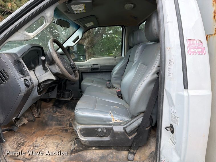 image for item DV2065 2015 Ford F550 utility / service truck