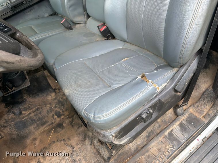 image for item DV2065 2015 Ford F550 utility / service truck
