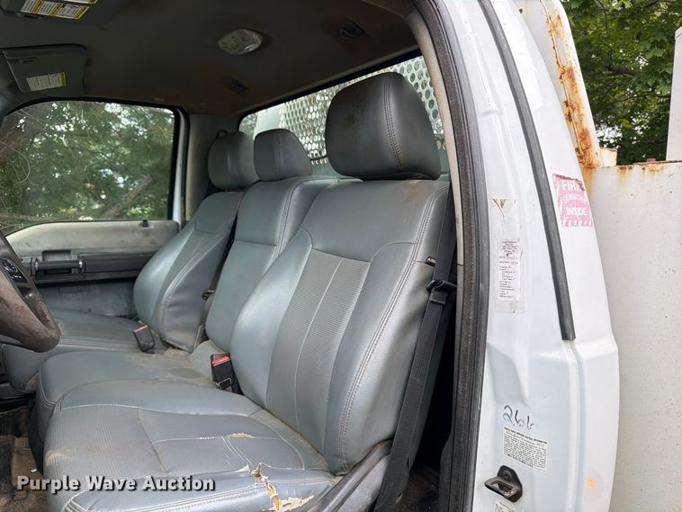 image for item DV2065 2015 Ford F550 utility / service truck