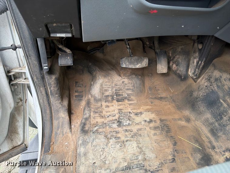 image for item DV2065 2015 Ford F550 utility / service truck