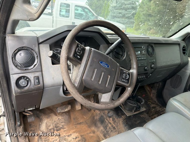 image for item DV2065 2015 Ford F550 utility / service truck