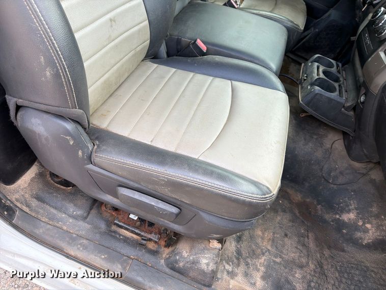 image for item DV2066 2012 Dodge Ram 2500 utility bed pickup truck