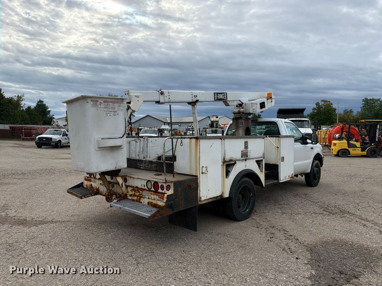 image for item DV2069 1999 Ford F-450 bucket truck