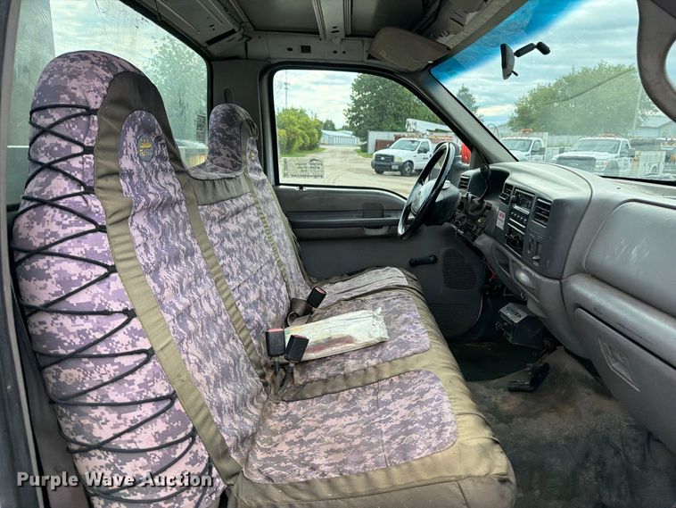 image for item DV2069 1999 Ford F-450 bucket truck
