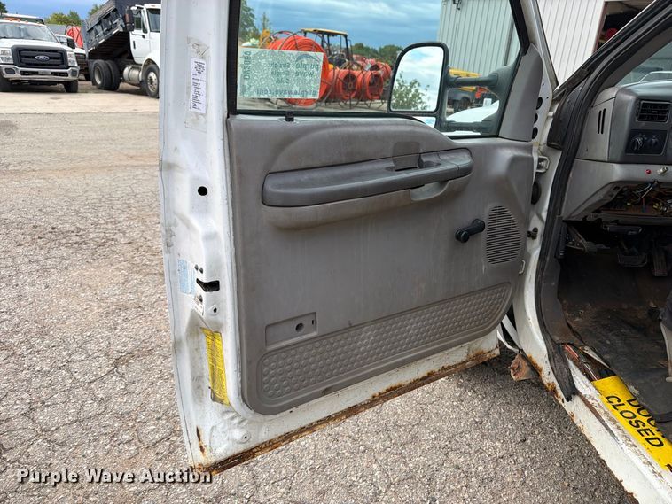 image for item DV2069 1999 Ford F-450 bucket truck