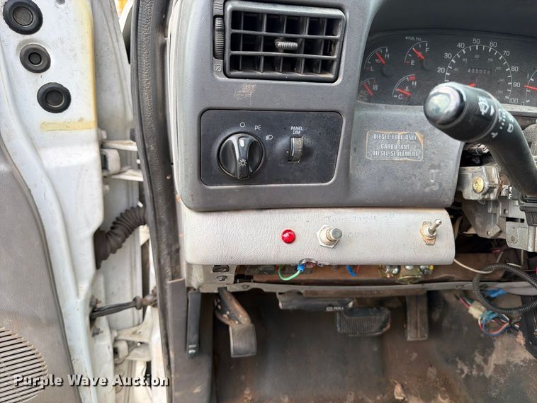 image for item DV2069 1999 Ford F-450 bucket truck