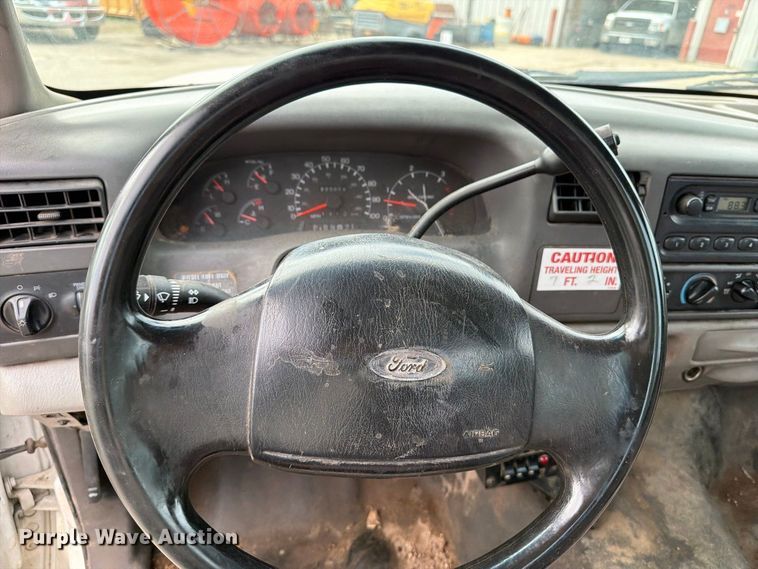 image for item DV2069 1999 Ford F-450 bucket truck