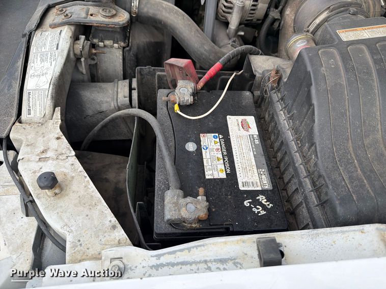 image for item DV2069 1999 Ford F-450 bucket truck