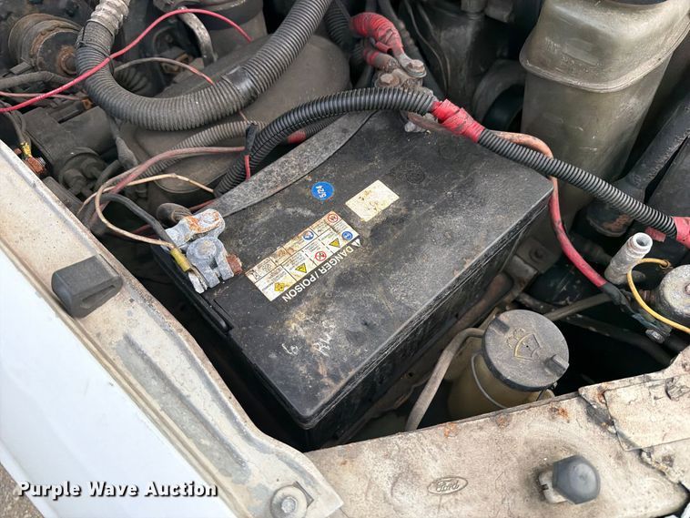 image for item DV2069 1999 Ford F-450 bucket truck