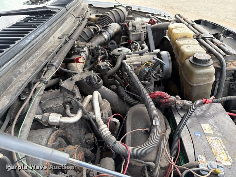 image for item DV2069 1999 Ford F-450 bucket truck
