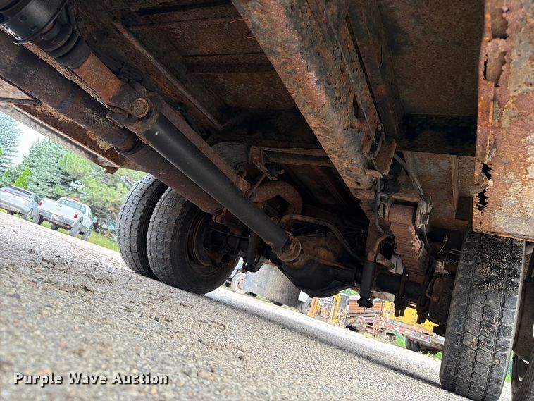 image for item DV2069 1999 Ford F-450 bucket truck