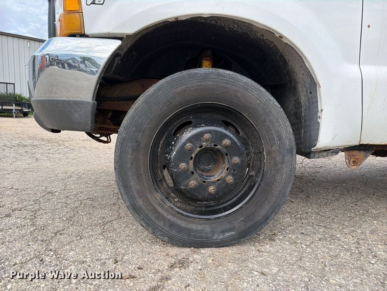 image for item DV2069 1999 Ford F-450 bucket truck