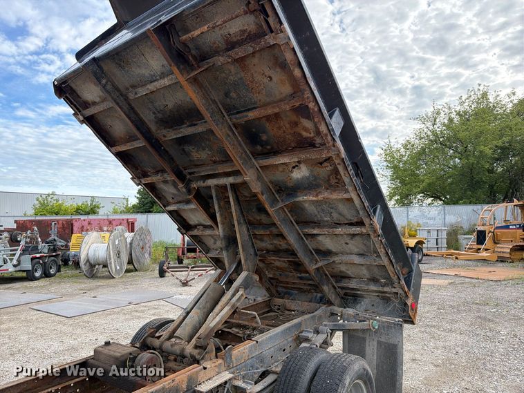 image for item DV2070 2005 Ford F350 Super Duty flatbed pickup truck