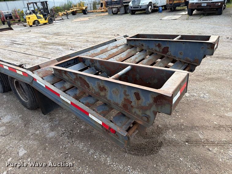 image for item DV2071 2003 Felling equipment trailer
