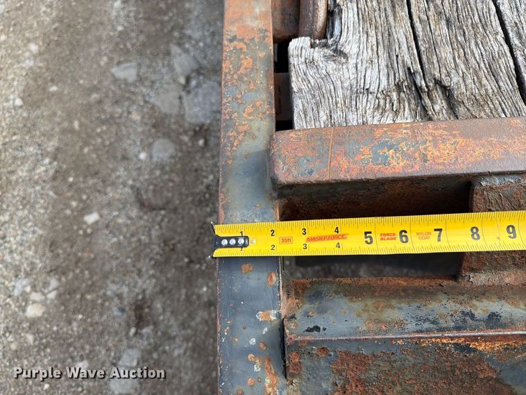 image for item DV2071 2003 Felling equipment trailer