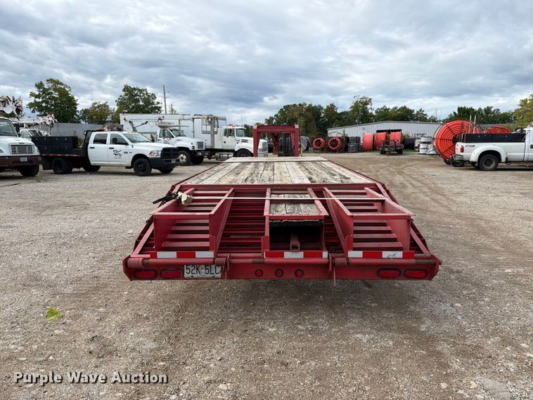 image for item DV2072 2000 Circle M equipment trailer
