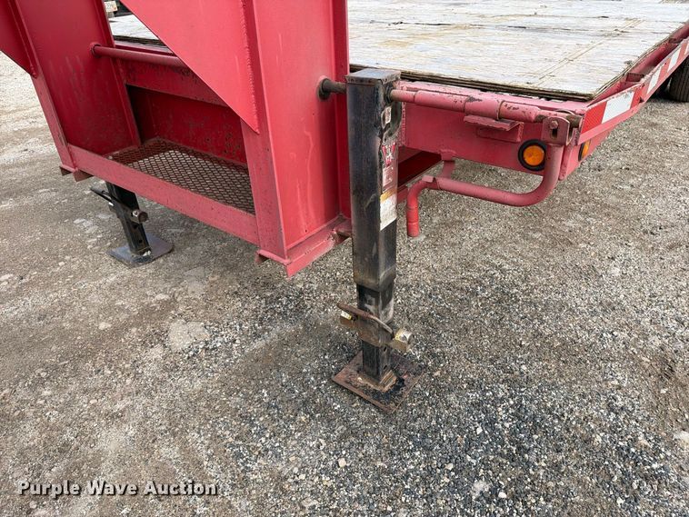 image for item DV2072 2000 Circle M equipment trailer