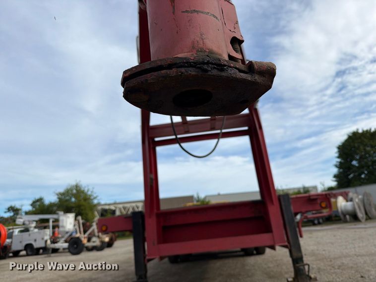 image for item DV2072 2000 Circle M equipment trailer