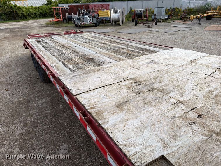 image for item DV2072 2000 Circle M equipment trailer