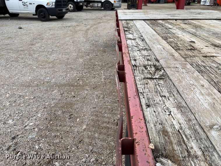 image for item DV2072 2000 Circle M equipment trailer