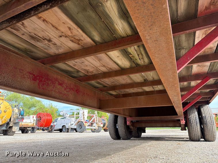 image for item DV2072 2000 Circle M equipment trailer