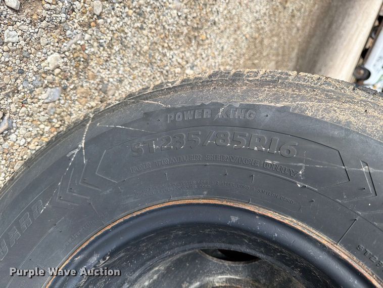 image for item DV2072 2000 Circle M equipment trailer