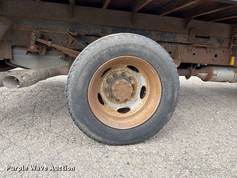 image for item DV2074 2011 Ford F450 dump flatbed truck