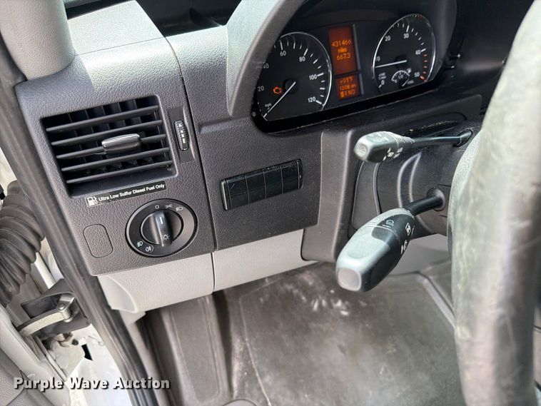 image for item DV7315 2018 Freightliner Sprinter 2500 van