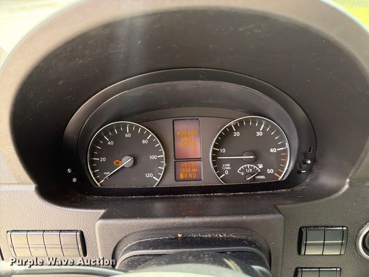 image for item DV7315 2018 Freightliner Sprinter 2500 van