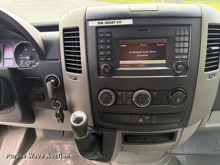 image for item DV7315 2018 Freightliner Sprinter 2500 van