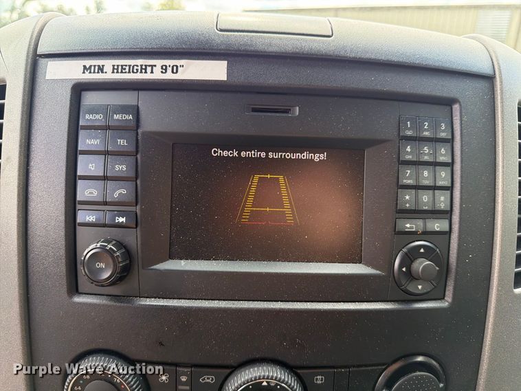 image for item DV7315 2018 Freightliner Sprinter 2500 van