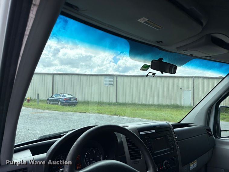 image for item DV7315 2018 Freightliner Sprinter 2500 van
