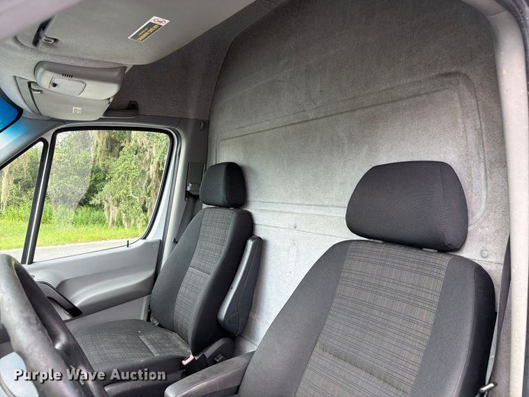 image for item DV7315 2018 Freightliner Sprinter 2500 van