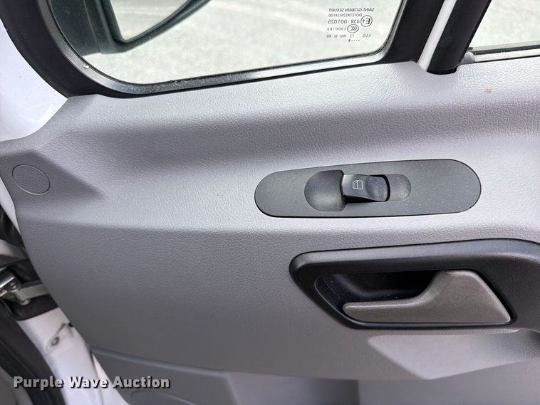 image for item DV7315 2018 Freightliner Sprinter 2500 van