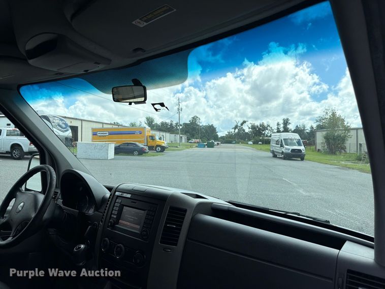 image for item DV7315 2018 Freightliner Sprinter 2500 van