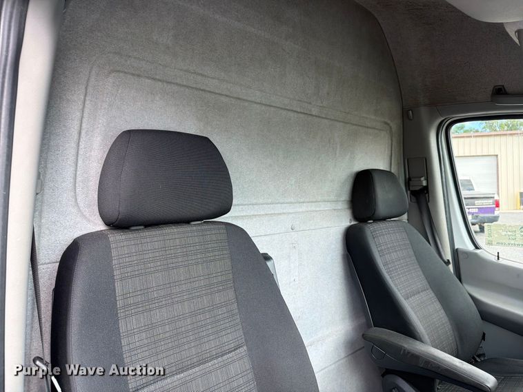image for item DV7315 2018 Freightliner Sprinter 2500 van