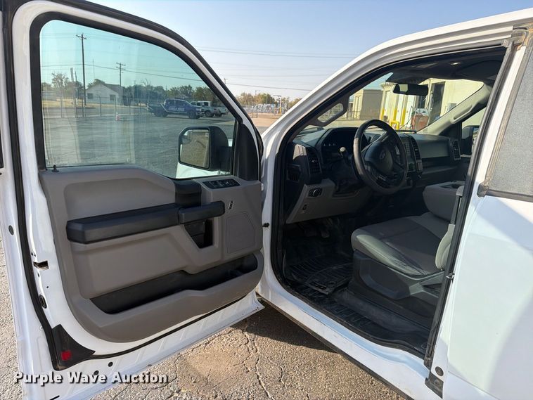 image for item DV8607 2018 Ford F150 Ext. Cab pickup truck
