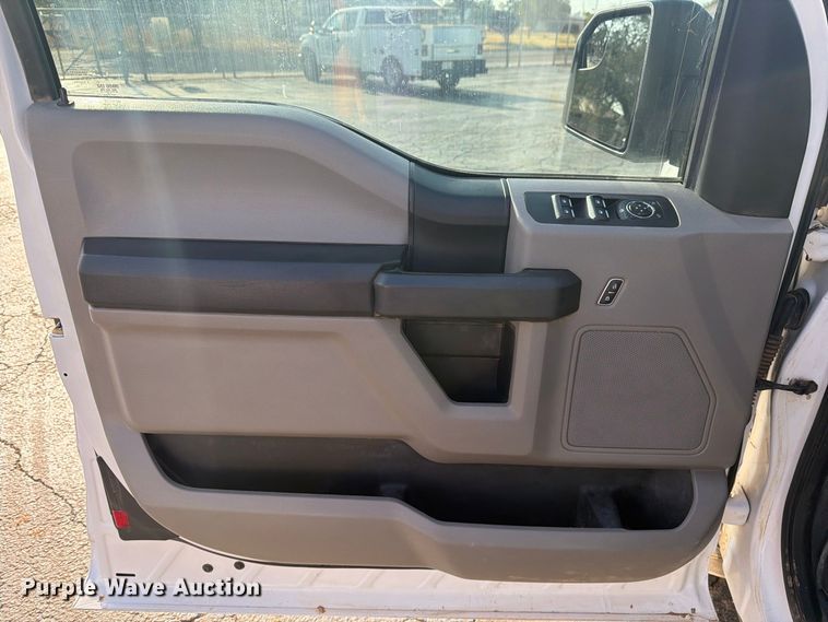 image for item DV8607 2018 Ford F150 Ext. Cab pickup truck
