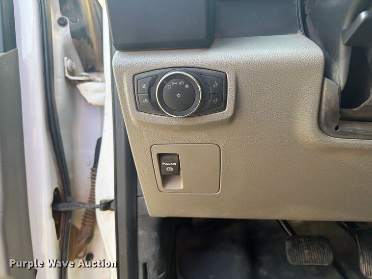image for item DV8607 2018 Ford F150 Ext. Cab pickup truck