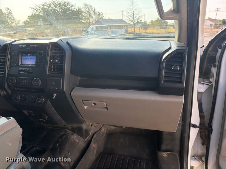 image for item DV8607 2018 Ford F150 Ext. Cab pickup truck