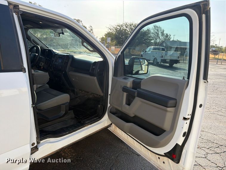 image for item DV8607 2018 Ford F150 Ext. Cab pickup truck