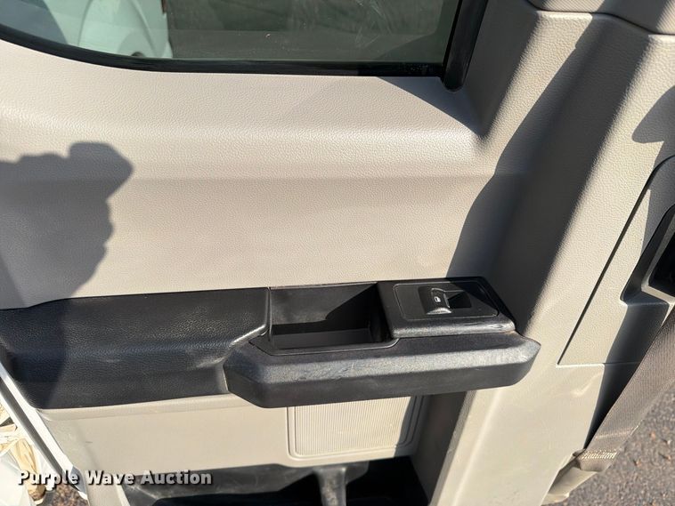 image for item DV8607 2018 Ford F150 Ext. Cab pickup truck