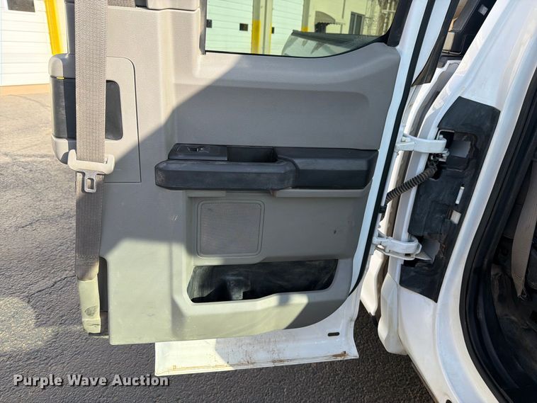 image for item DV8607 2018 Ford F150 Ext. Cab pickup truck