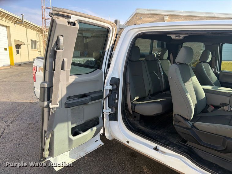 image for item DV8607 2018 Ford F150 Ext. Cab pickup truck